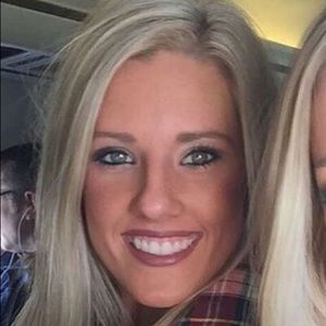 Meet your Posher, Kendra